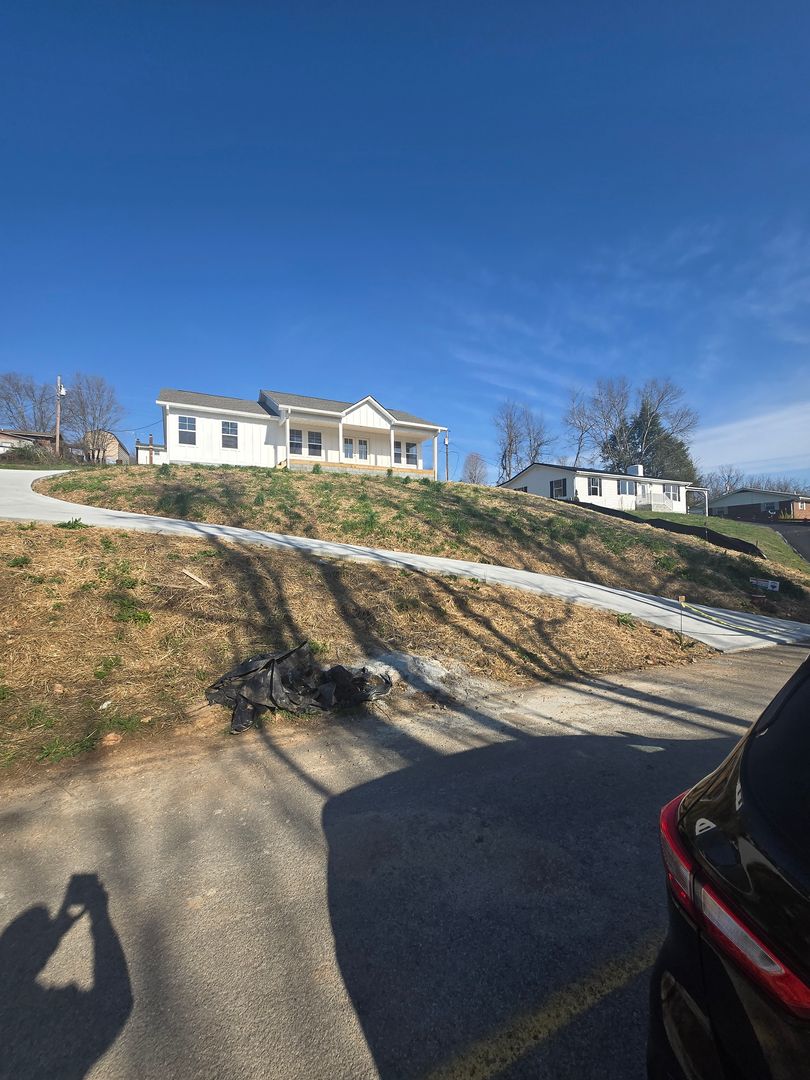 Tazewell House: 324 Wilson Hurst Street