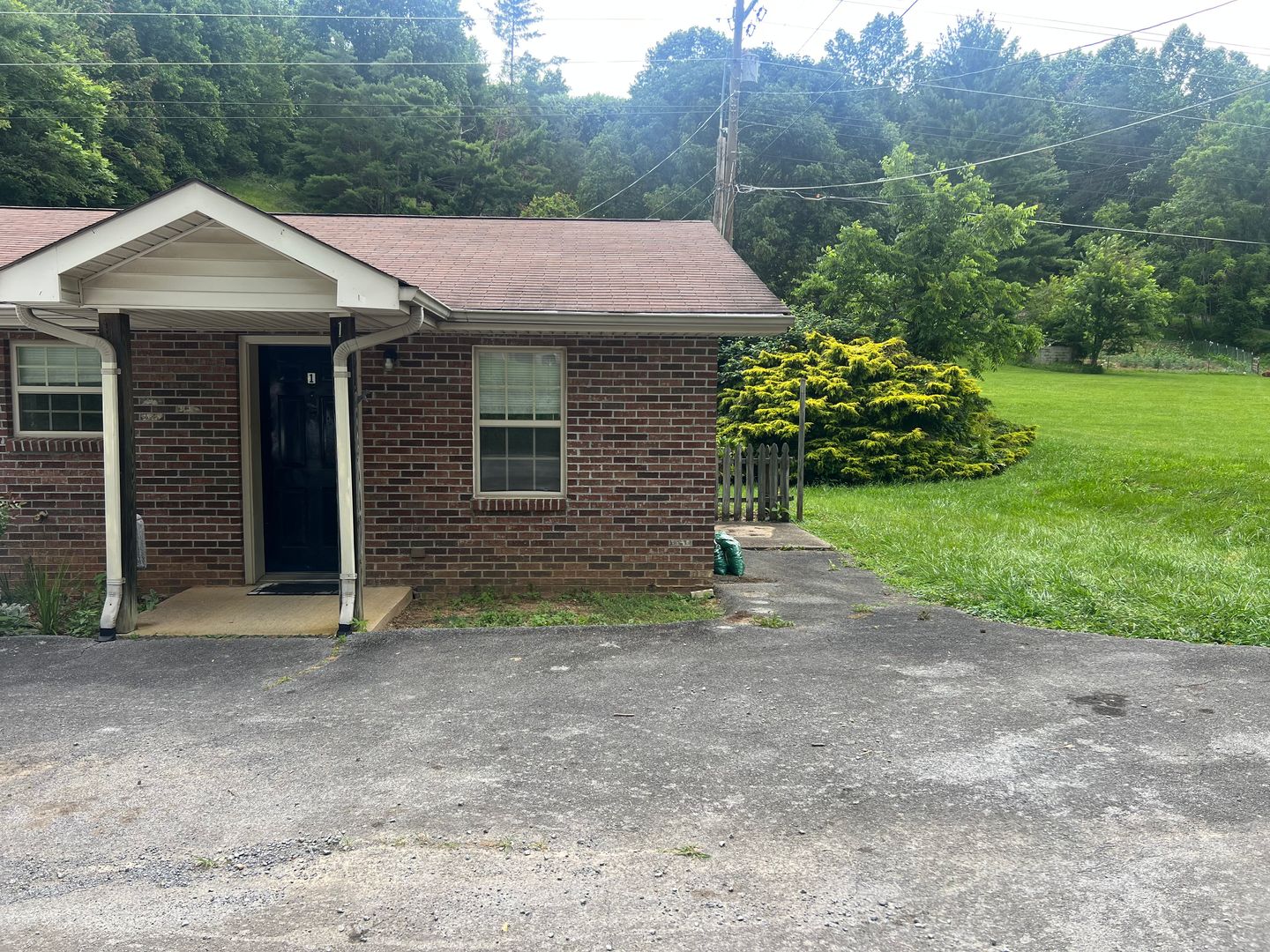 Unicoi Apartment: 2101 Marbleton Road