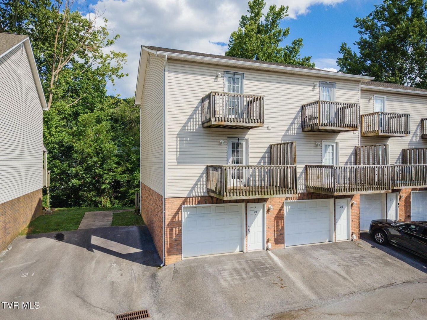Johnson City Townhome: 2305 S Greenwood Dr., Unit #21