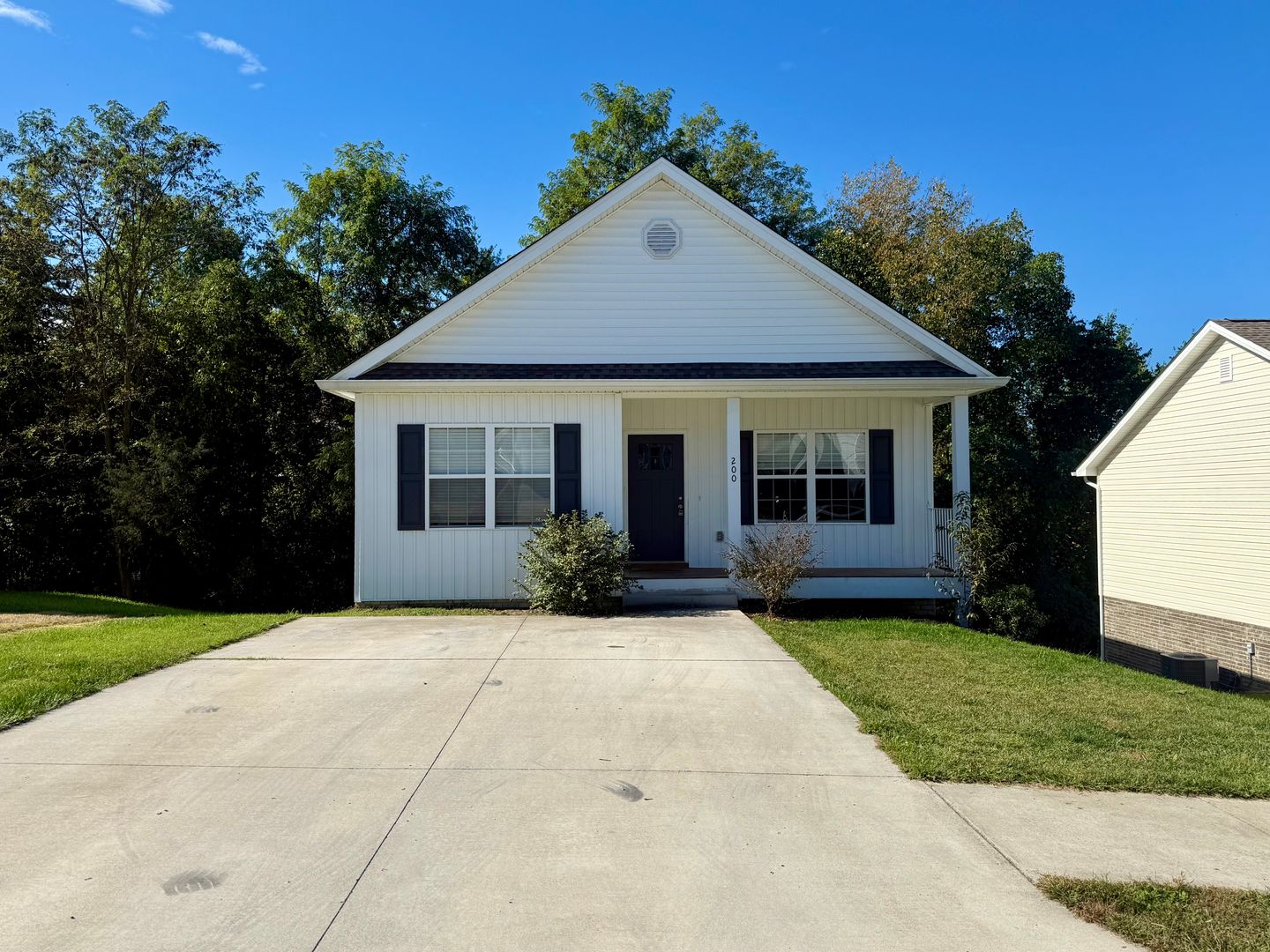 Johnson City House: 200 Ridge Pointe Dr.