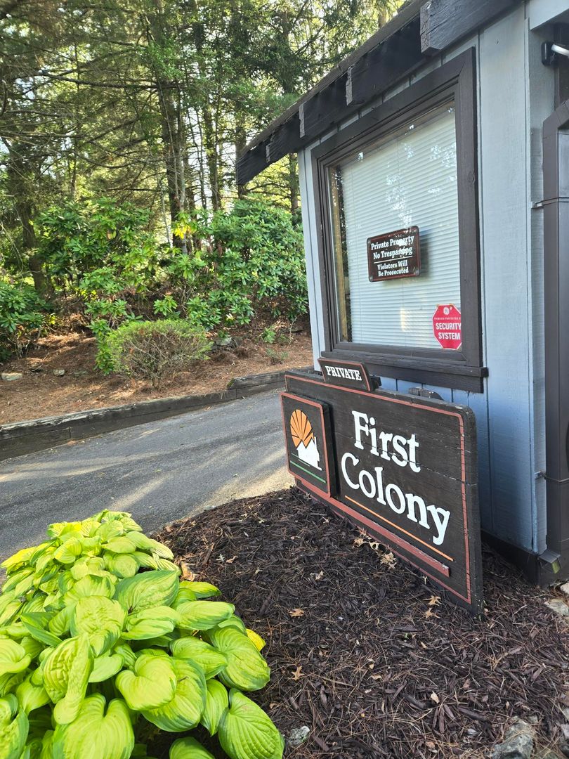 Spacious 3-Bedroom Condo in Gated Community – Modern Comfort & Convenience!