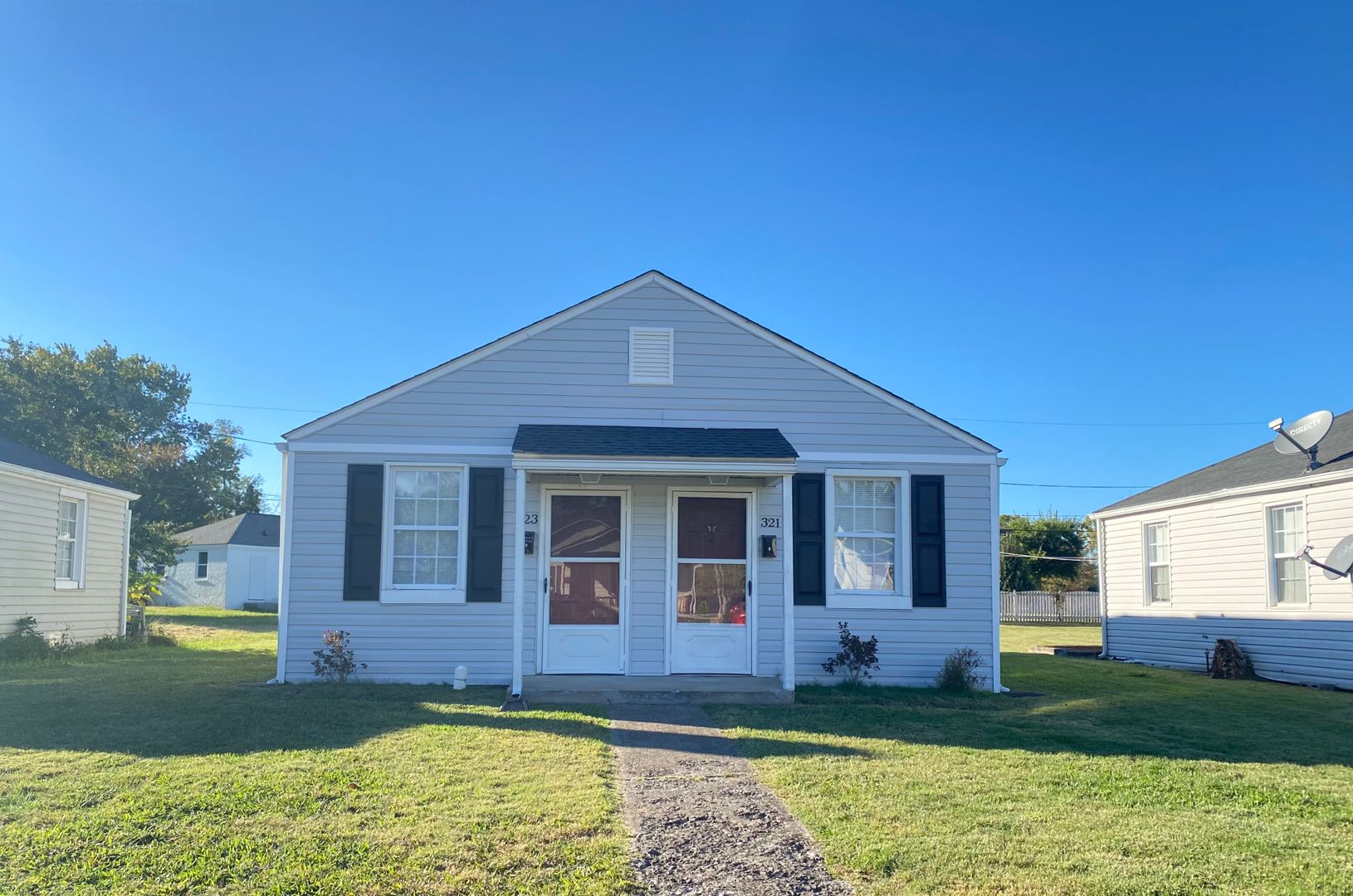 Kingsport Apartment: 323 & 321 Carver St