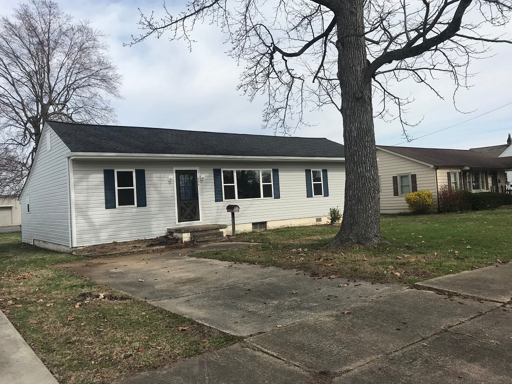 Kingsport House: 820 Oakdale Road