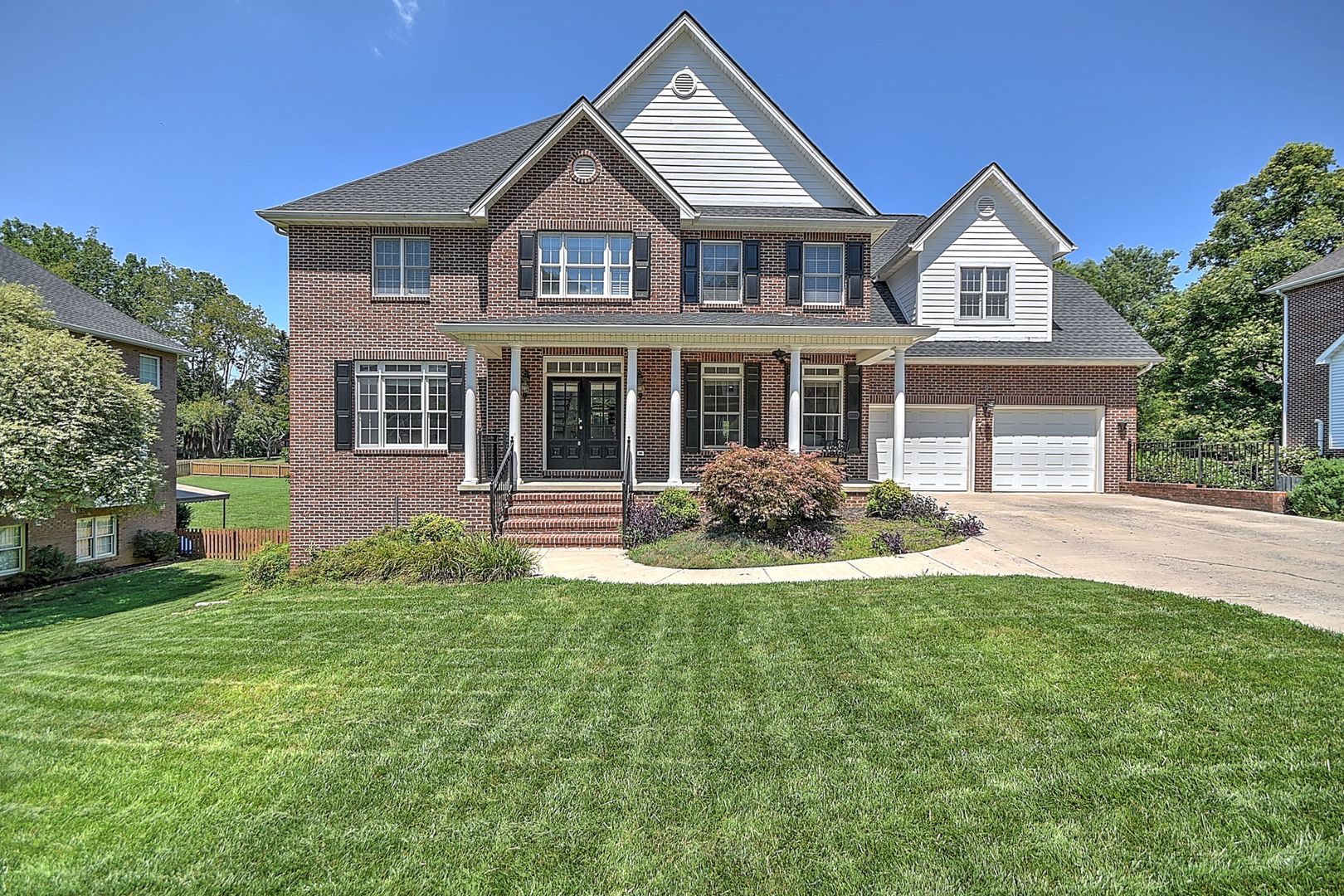 johnson city House: 9 wayland court