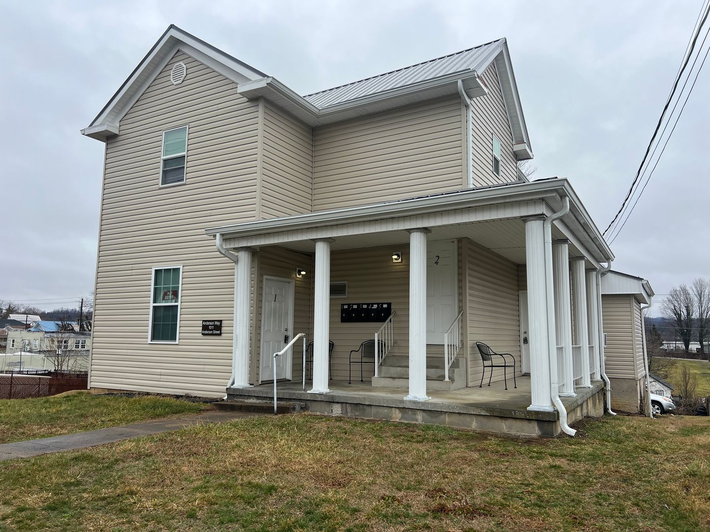 Bristol Apartment: 1011 Anderson St.