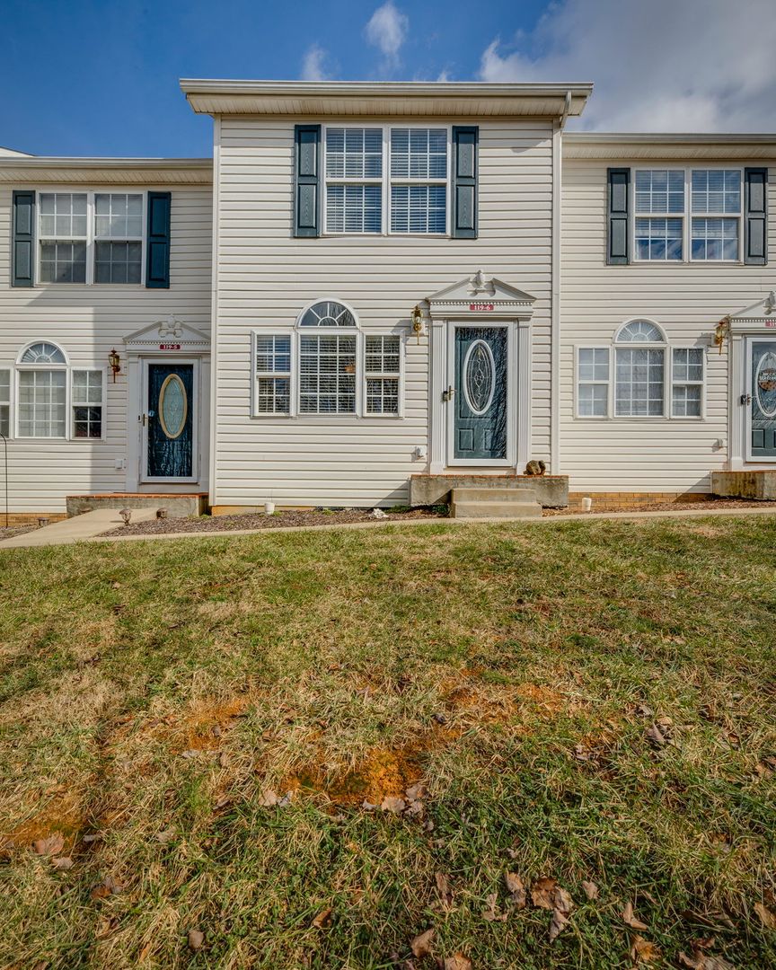 Bristol House: 119 Amanda Lane