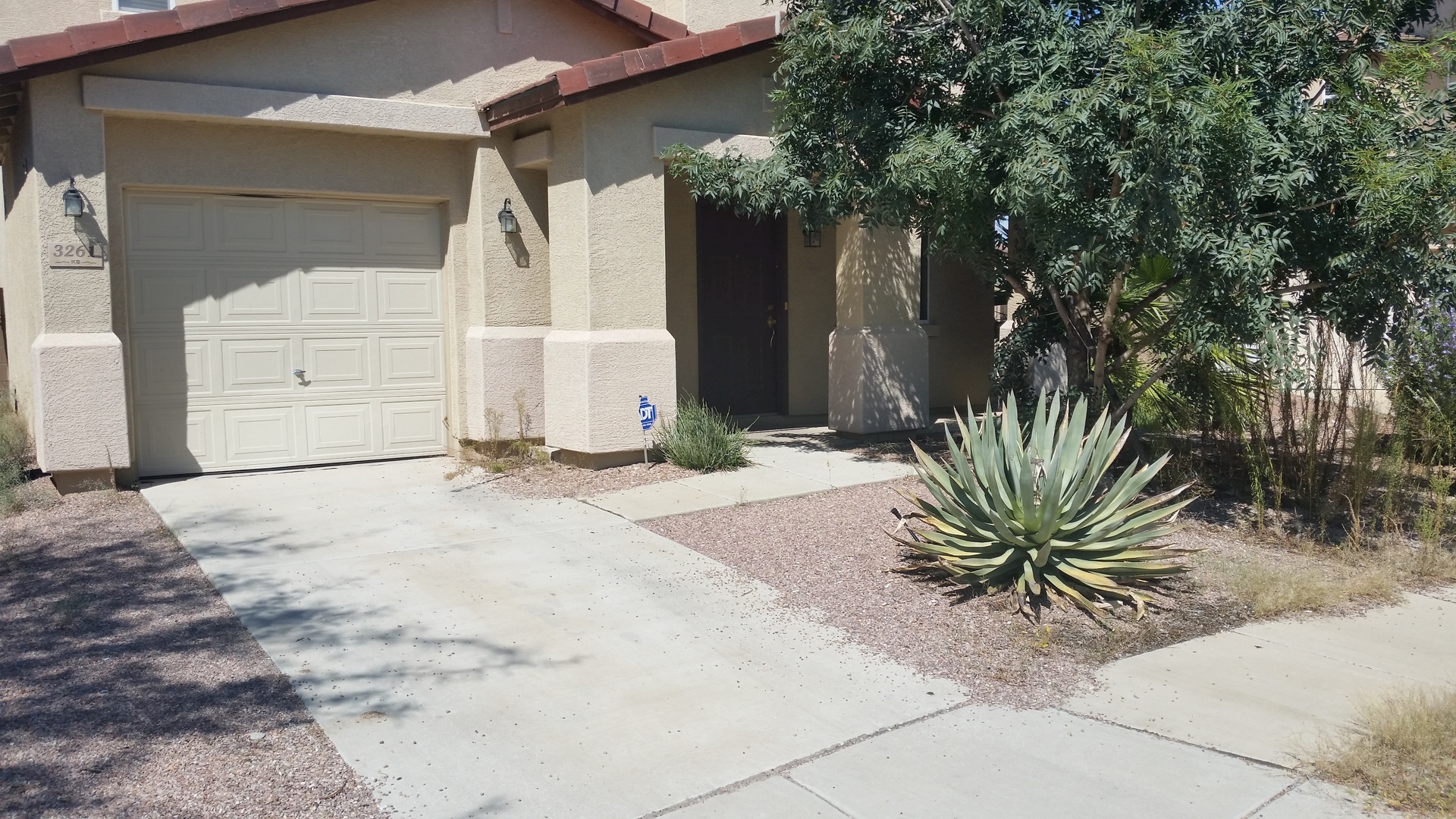 Tucson House: 3261 N Surging Waters Pl