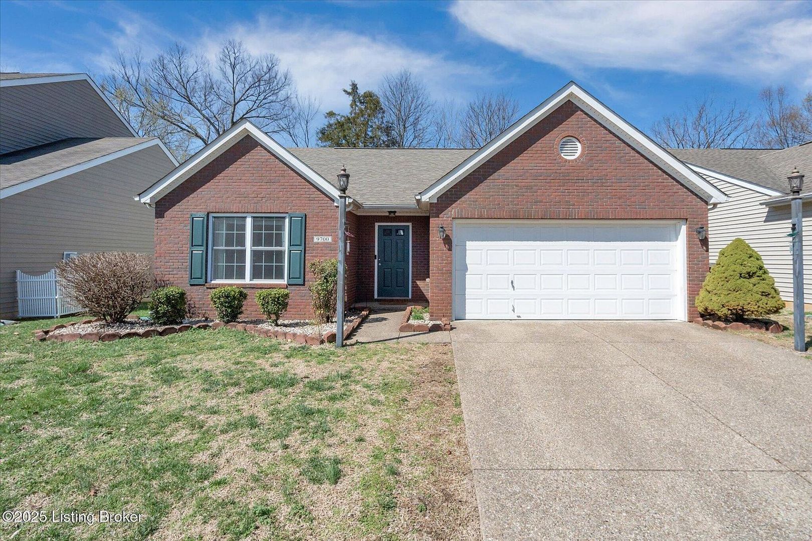 Louisville House: 9700 River Trail Dr