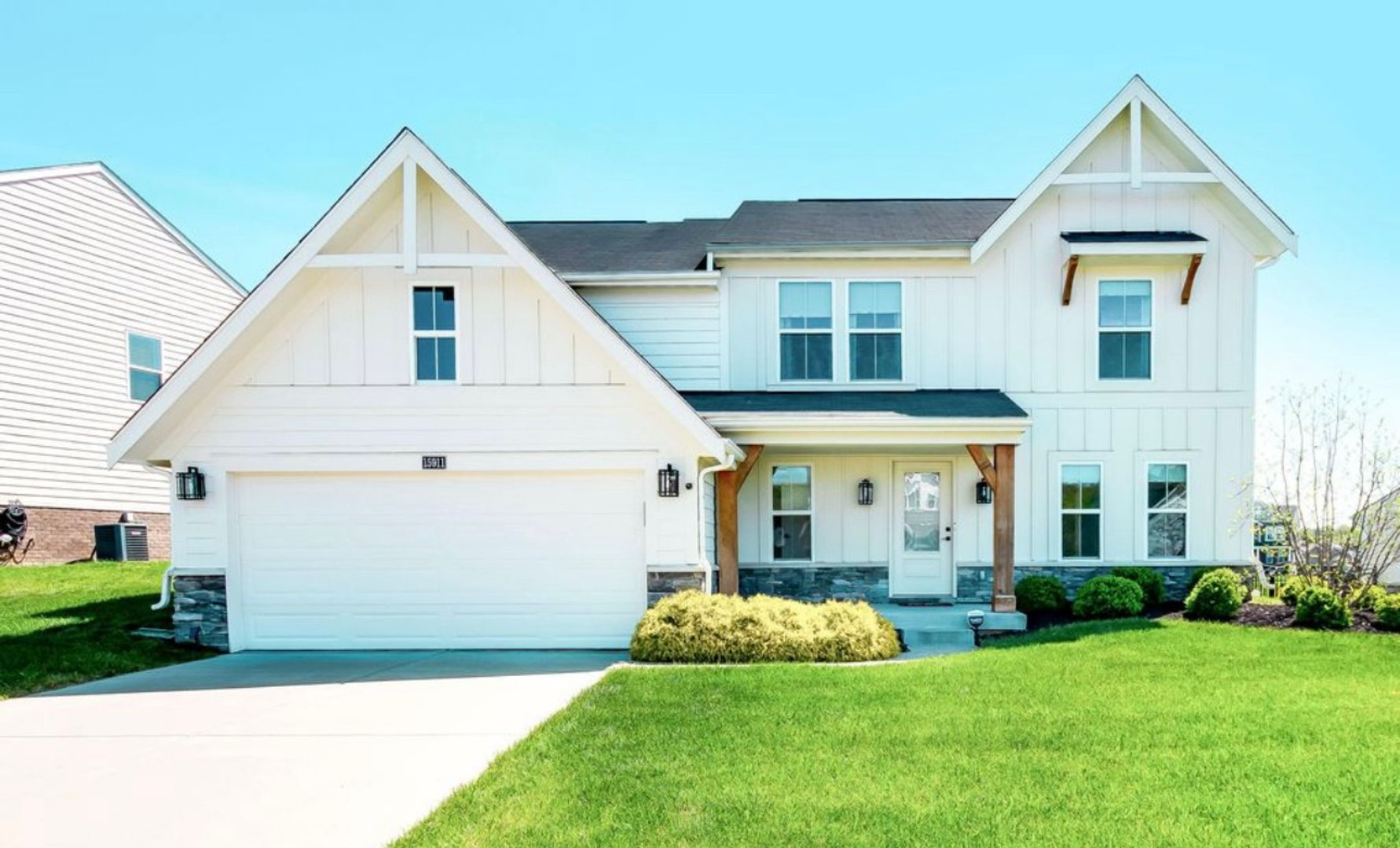 Louisville House: 15911 Long Meadow Way