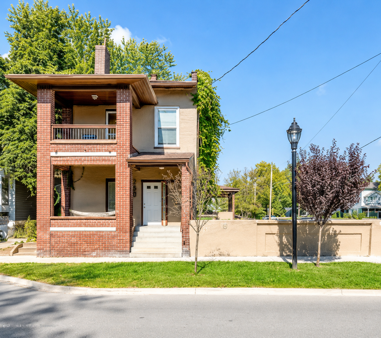 Jeffersonville Apartment: 531 E Chestnut St