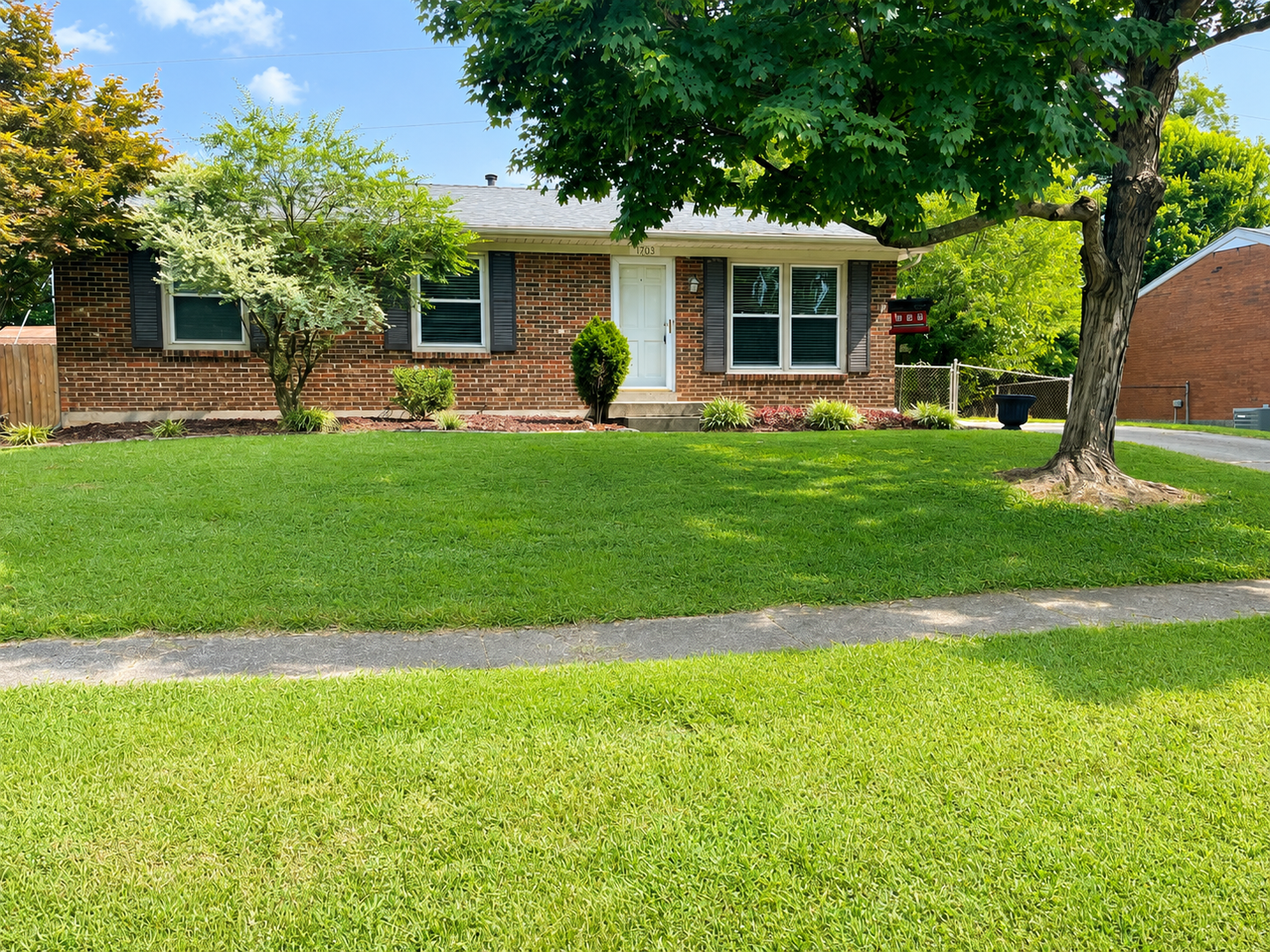 Louisville House: 5103 Mediterranean Court