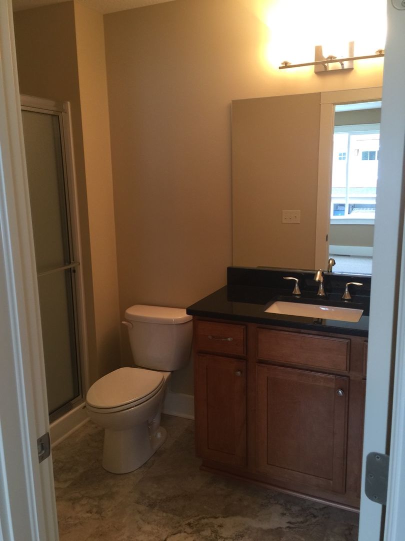 Stow House: 2967 Creekside Ct