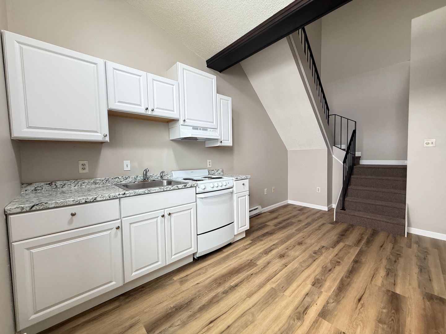 Lowell Apartment: 92 Gorham Street