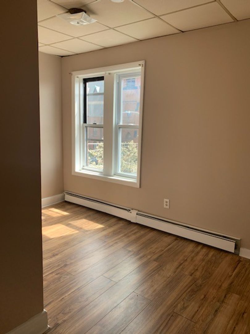 Lawrence Apartment: 91-93-95-97 South Broadway