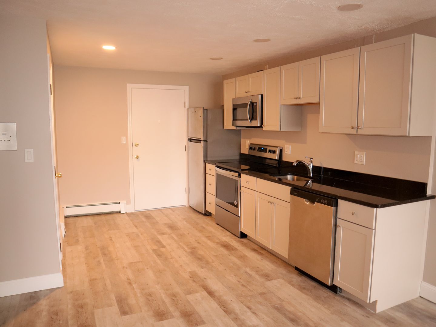 Concord Apartment: 32 Bradford Street