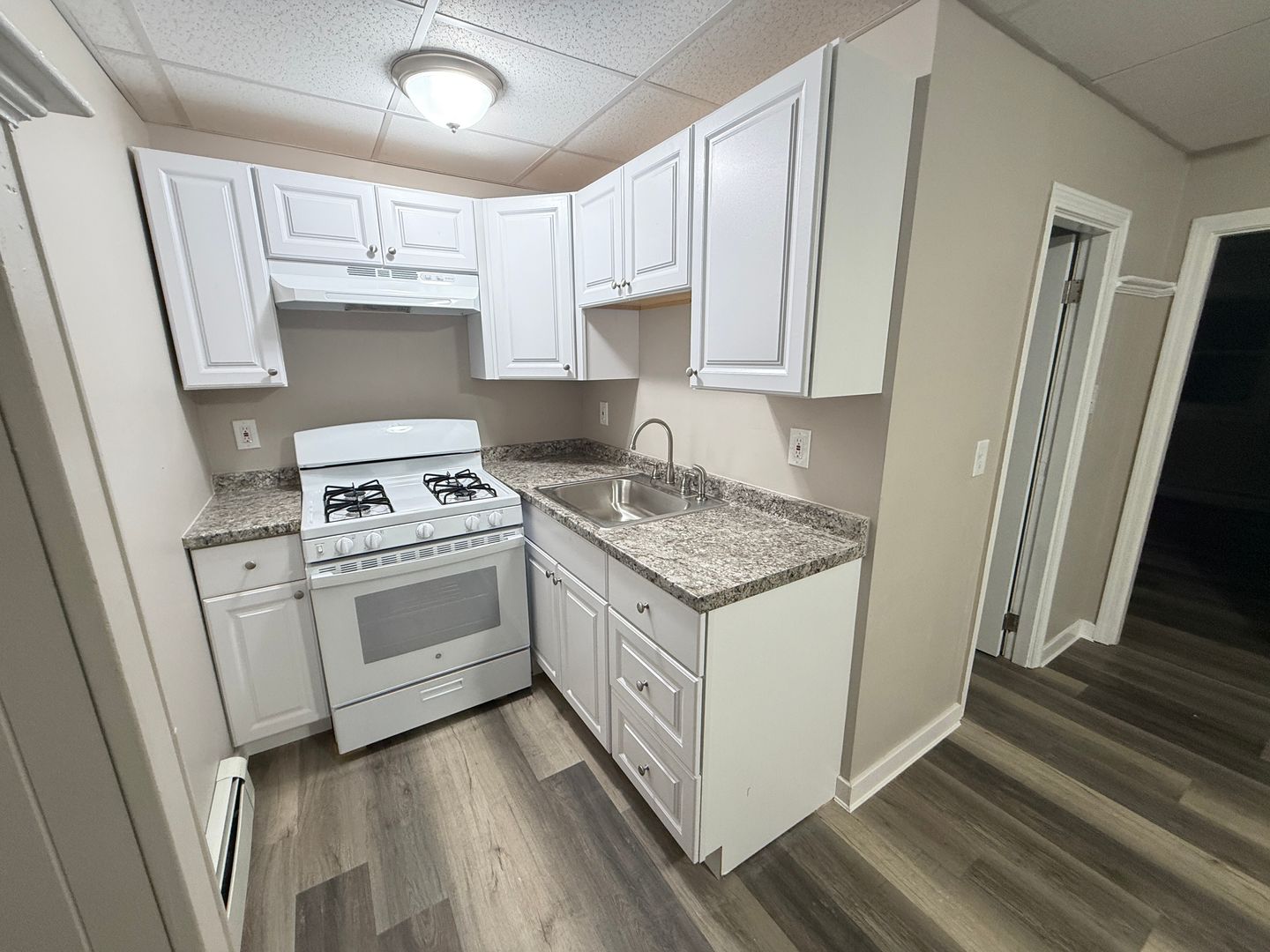 Lawrence Apartment: 94-96-98-100 Osgood Street