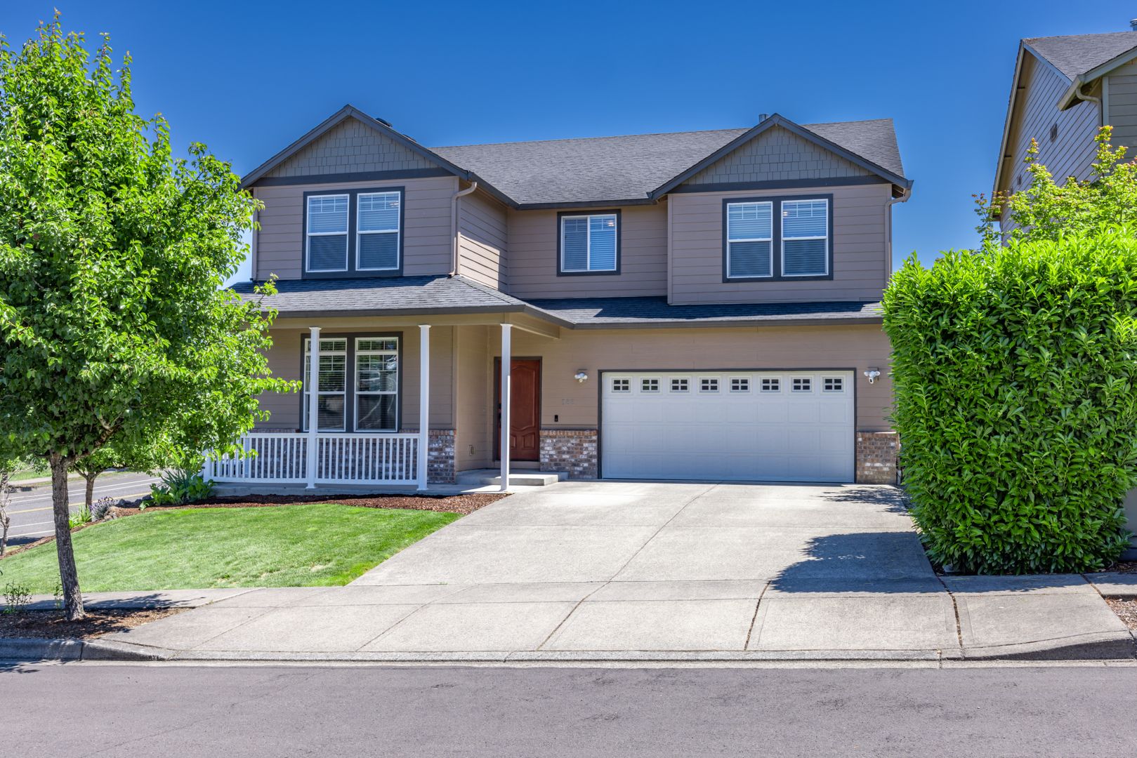 Ridgefield House: 722 N 16th Ct.
