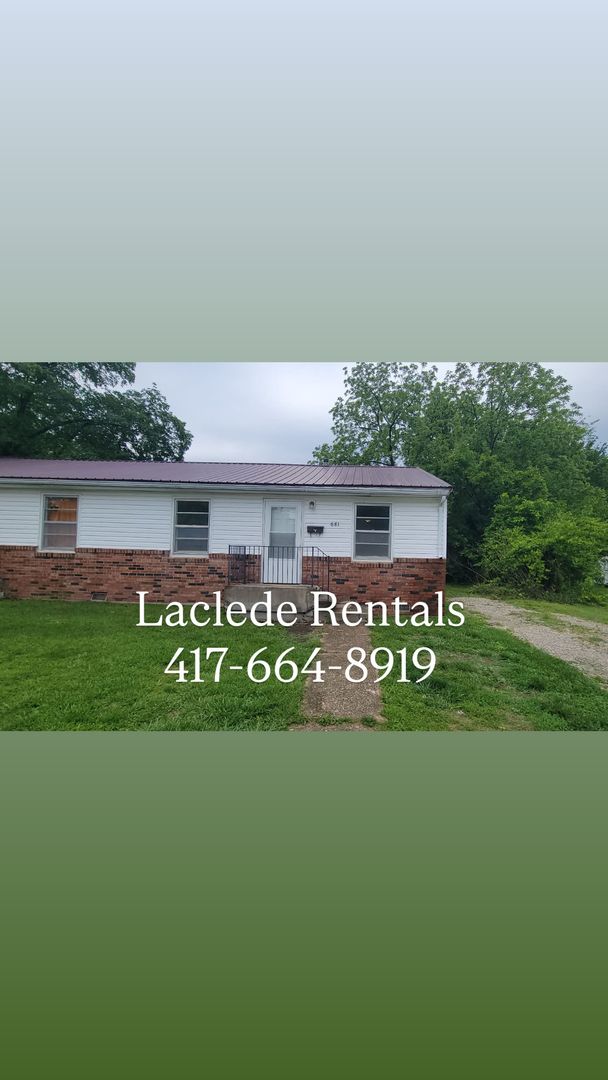 LEBANON House: 681 W 4th St