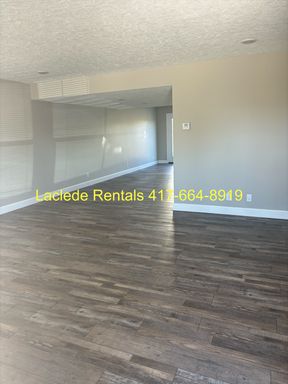 3 BEDROOM 2.5 BATHROOM TOWNHOUSE FOR RENT