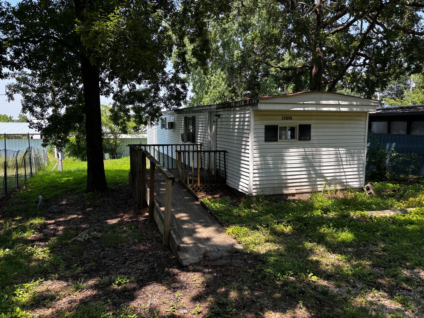 LEBANON House: 22056 HWY MM