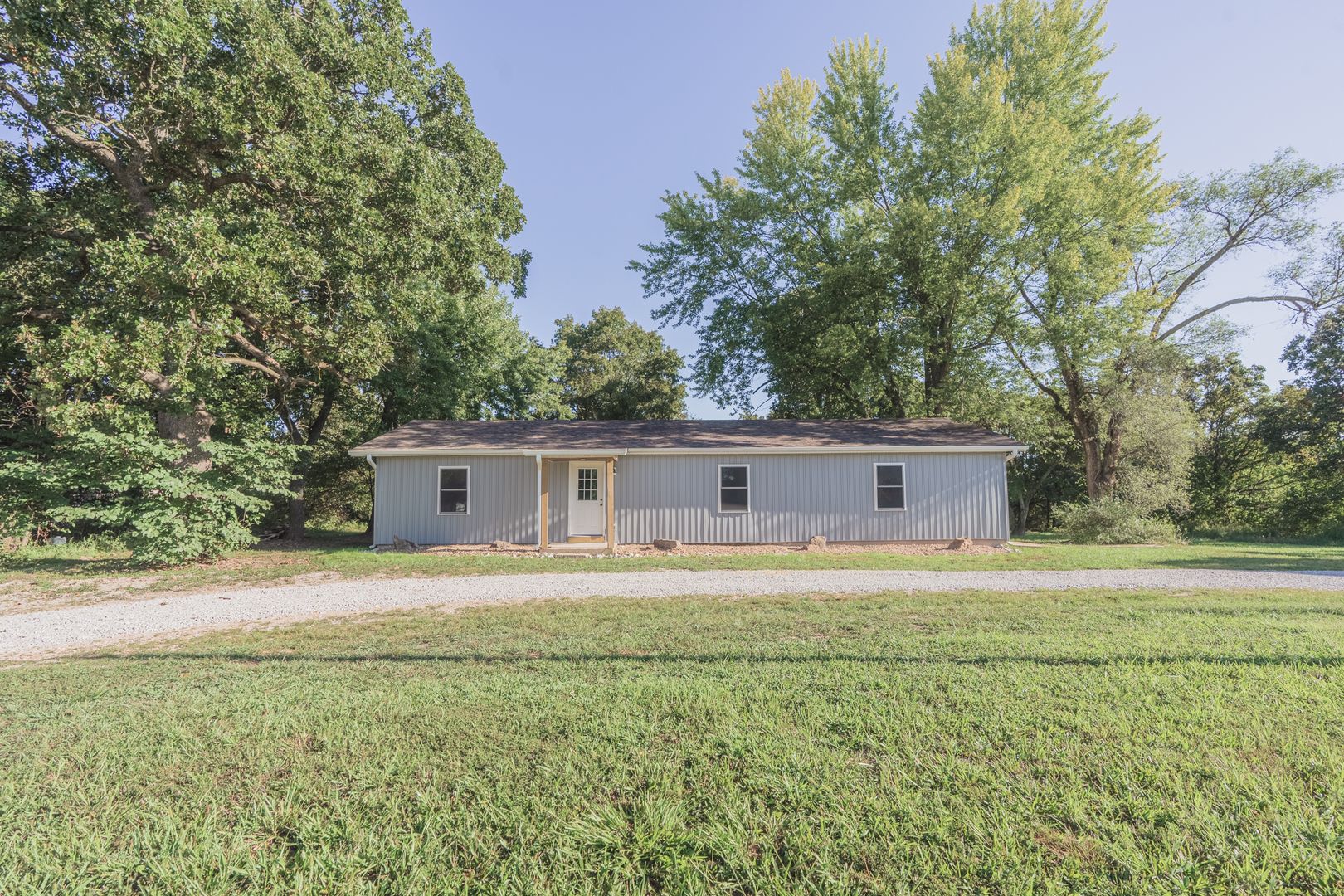 Lebanon House: 15291 HWY 64