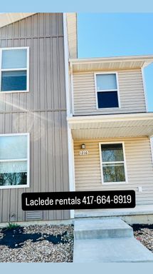 3 BEDROOM 2.5 BATHROOM TOWNHOUSE FOR RENT