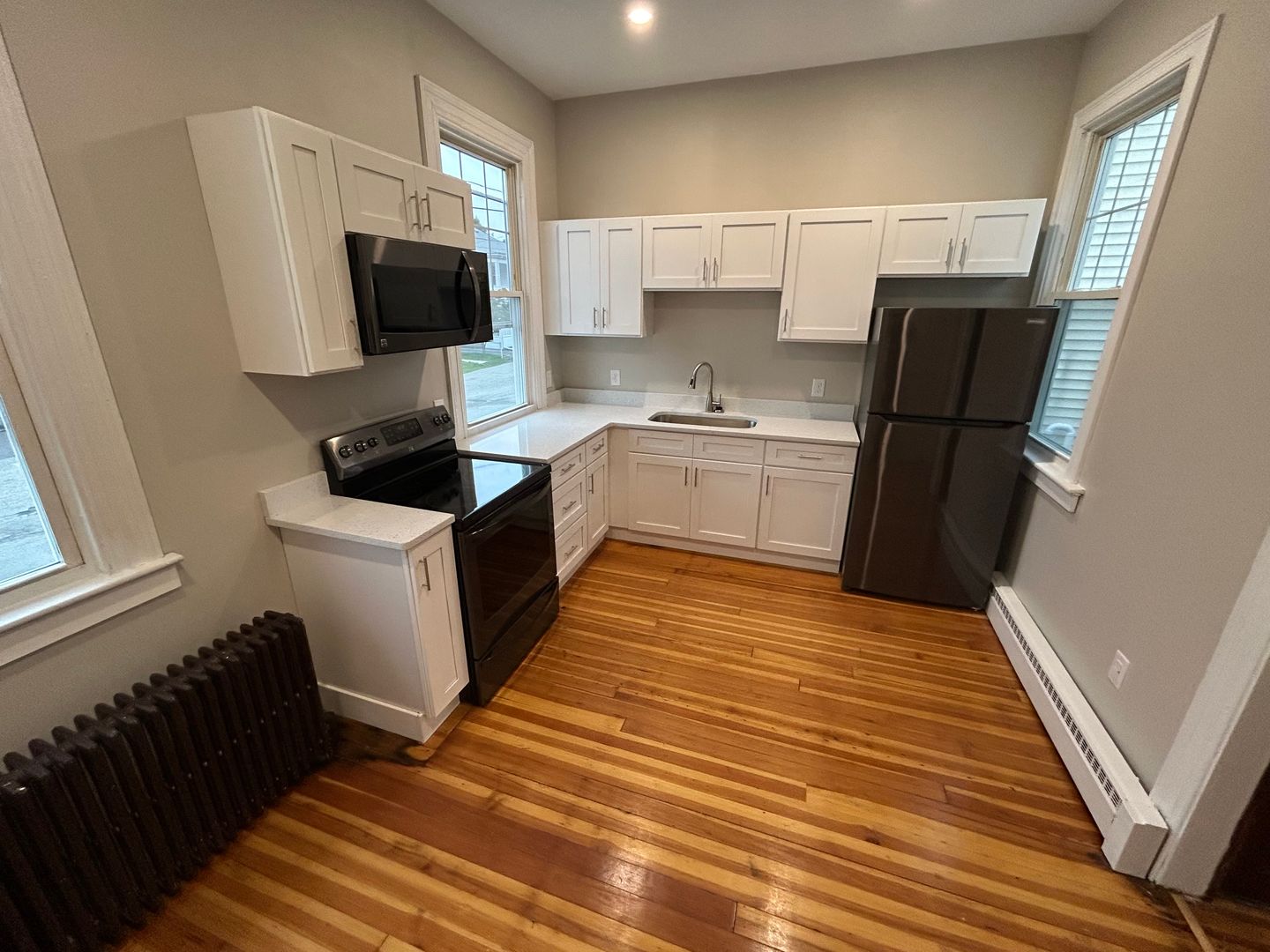 West Warwick Apartment: 40 Curson Street