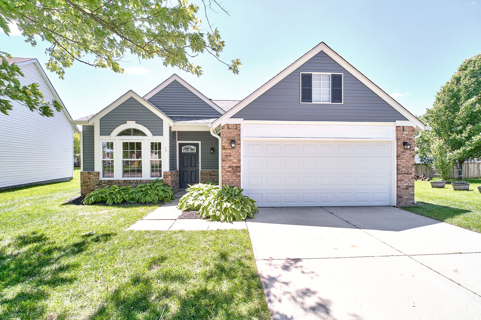 Fishers House: (125) 11193 Boston Way