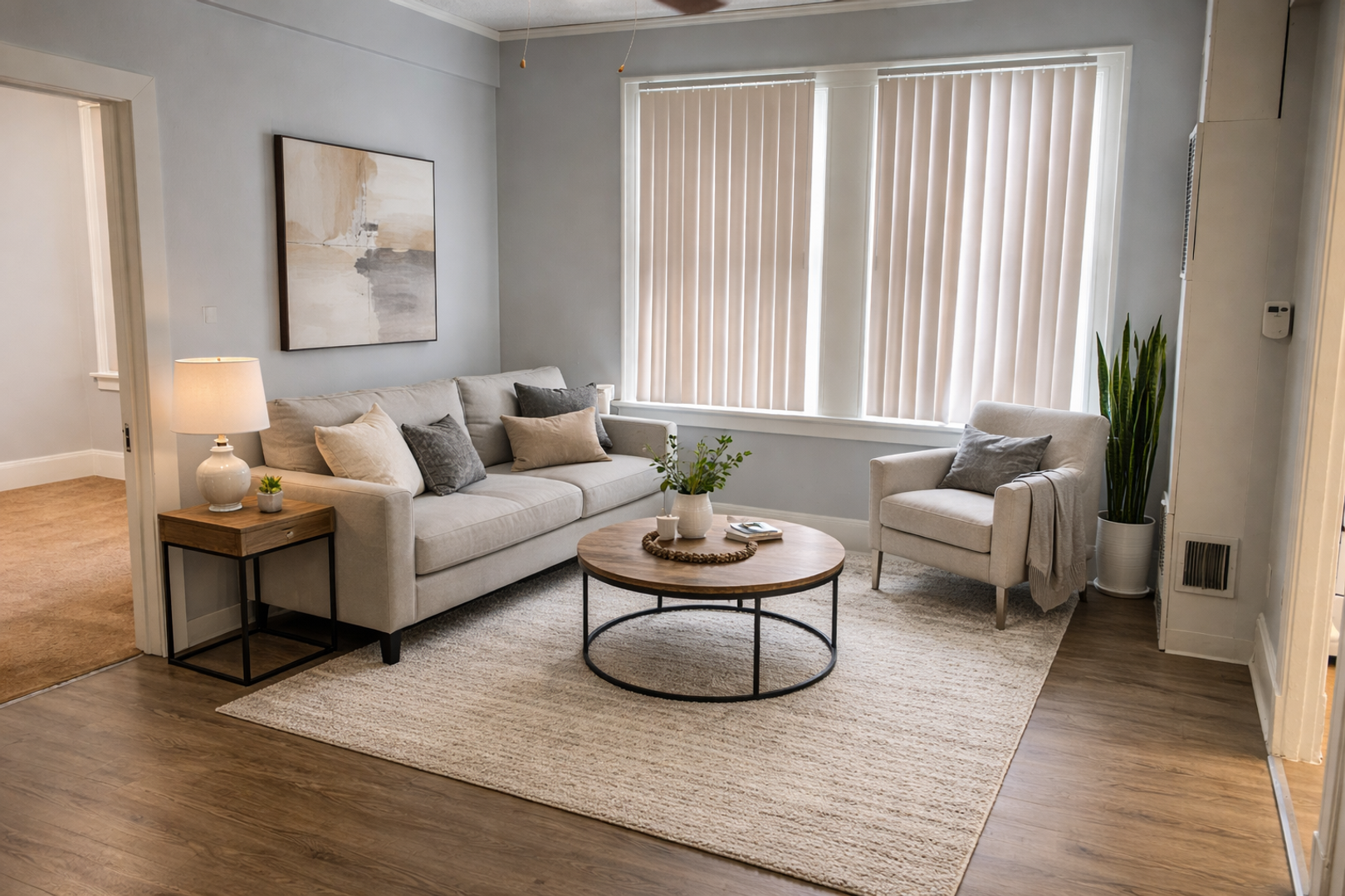 Seattle Apartment: 205 Summit Ave E