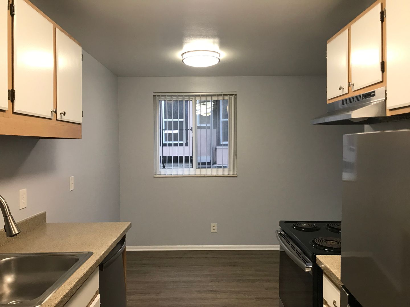 Seattle Apartment: 1717 Bellevue Ave.