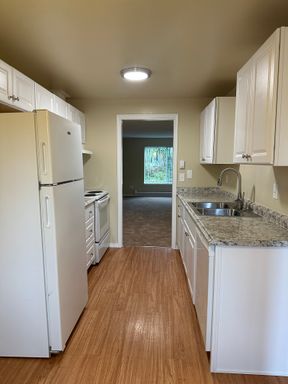 University Place 2 Bedroom Apartment Home near Chambers Bay
