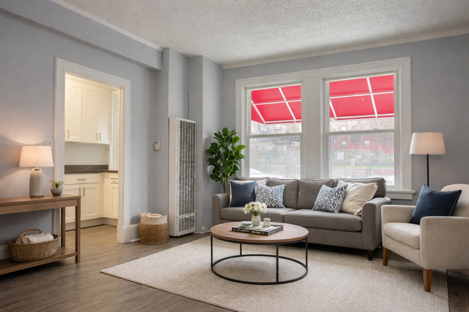 Seattle Apartment: 205 Summit Ave E