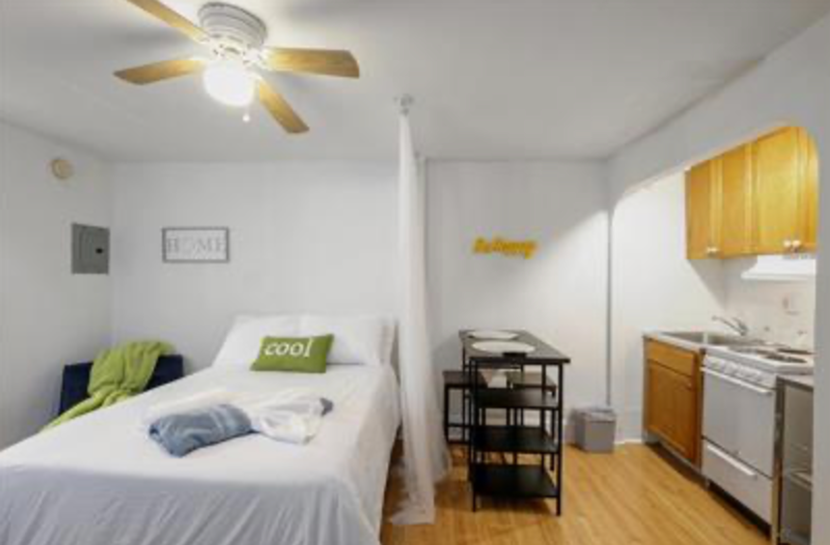 Philadelphia Apartment: 1131 Spruce St