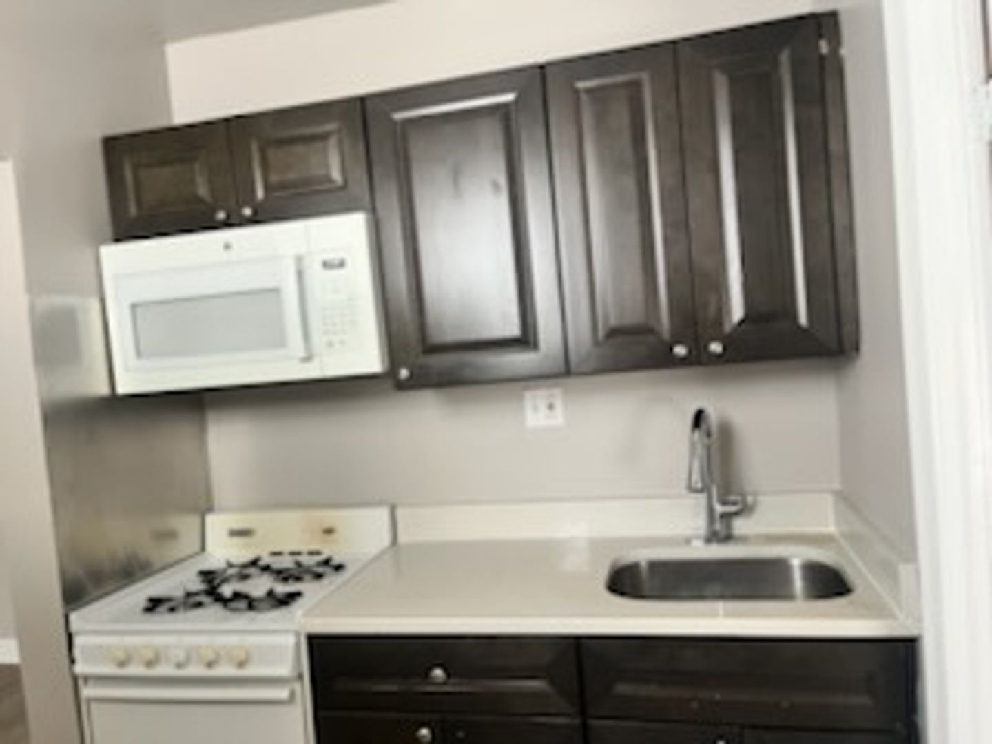 Philadelphia Apartment: 4040 Spruce St.