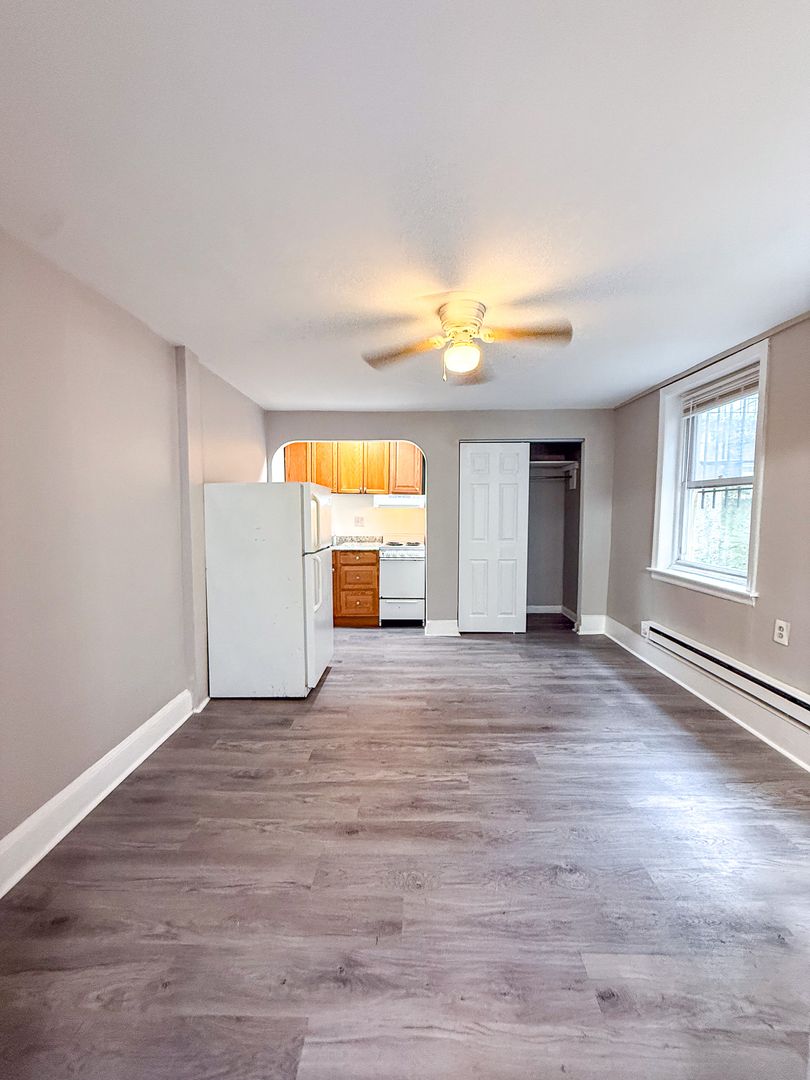Philadelphia Apartment: 1131 Spruce St