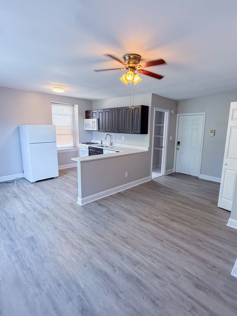 Philadelphia Apartment: 4040 Spruce St.