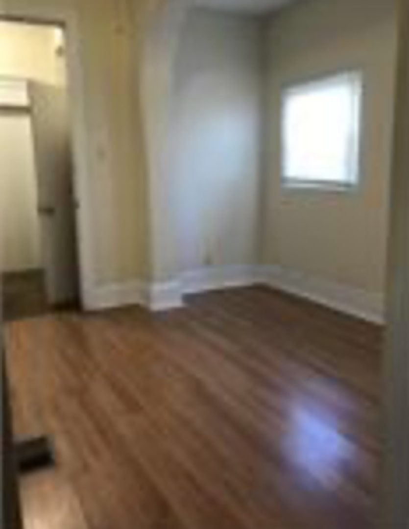 Philadelphia Apartment: 319 N. 33rd St.