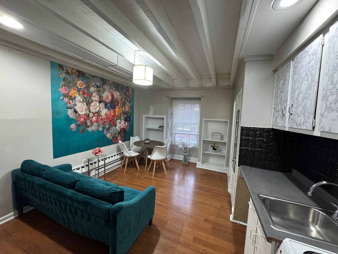 Philadelphia Apartment: 1121 Spruce St