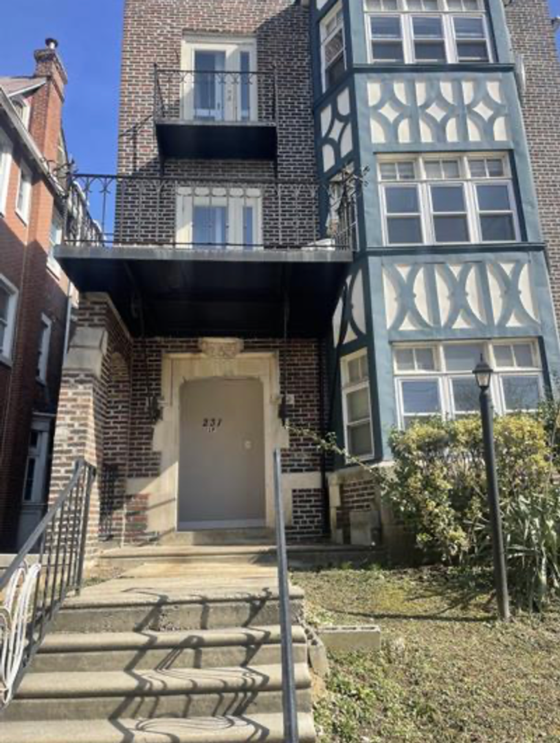 Philadelphia Apartment: 4533 Locust St