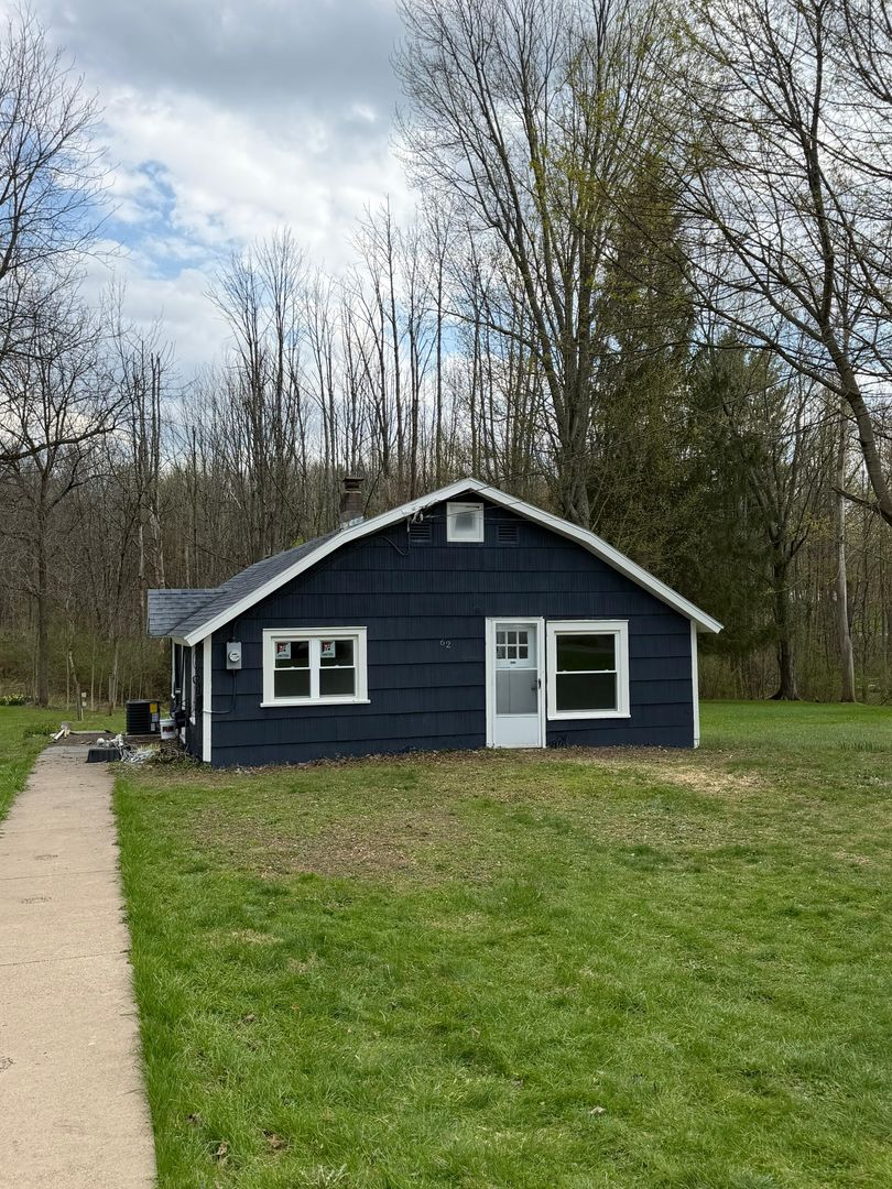 Phoenix House: 62 Chestnut St