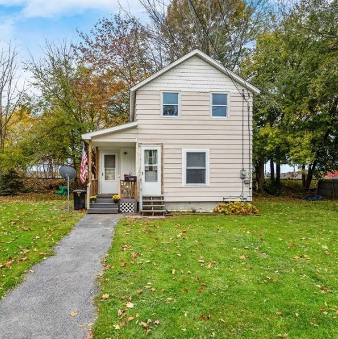 Fulton House: 414 Broadwell Ave
