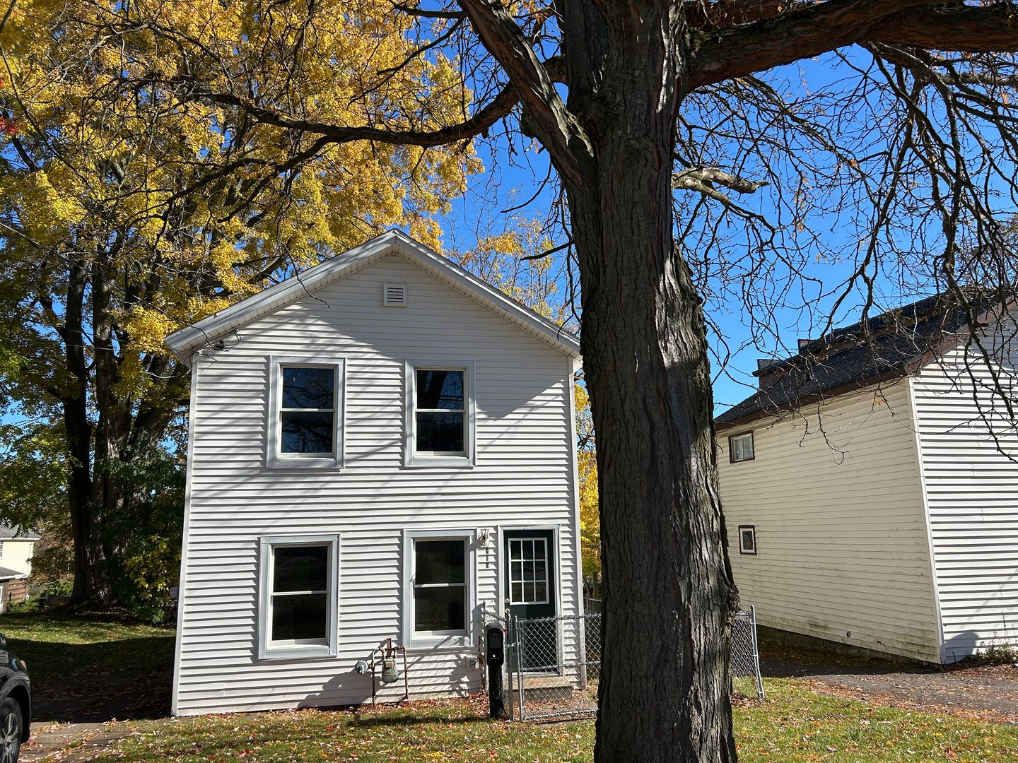 Adorable West Side 3 bedroom Home!!