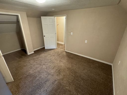 Spacious 4-Bedroom Single-Family Home in Peoria – 1,349 Sq Ft, Available Now – photo 1