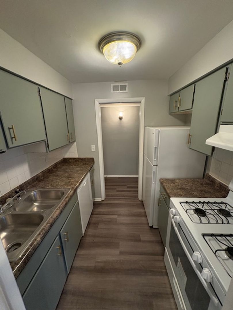 Peoria Apartment: 7217 N University St,