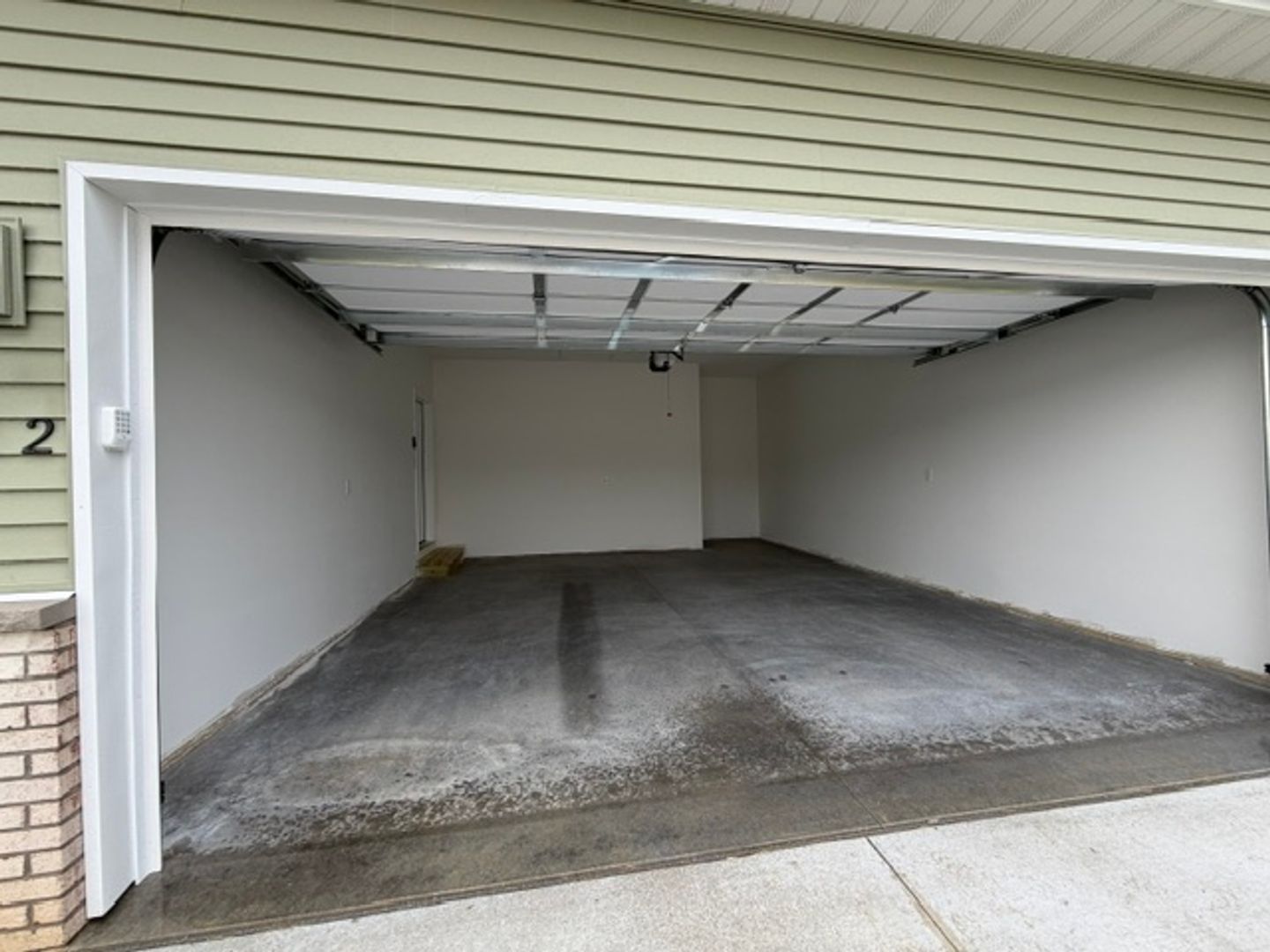 Parking at 712 Debates st