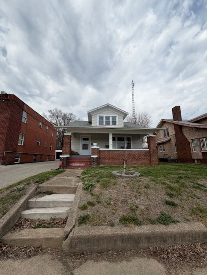Canton House: 135 W Locust
