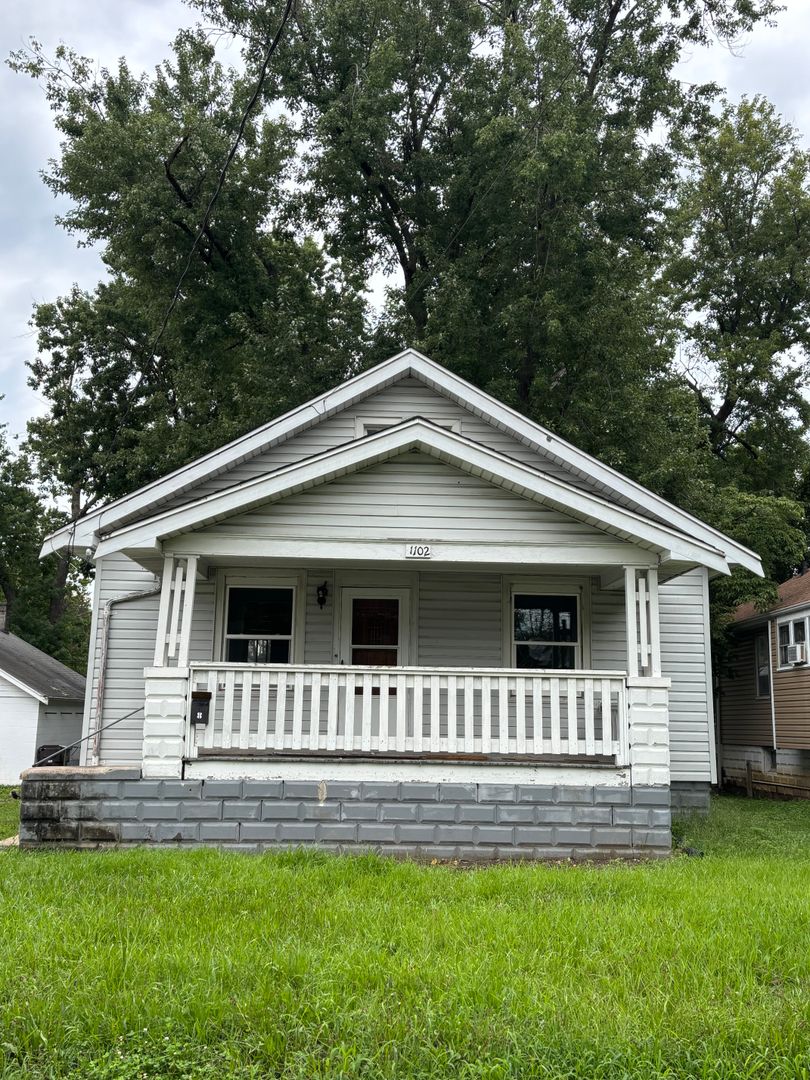 Peoria House: 1102 W McClure Ave
