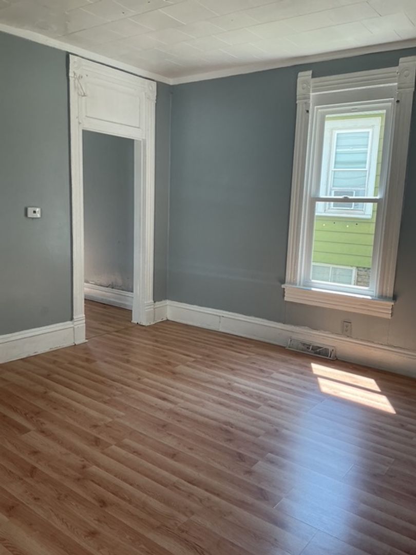 Peoria House: 1315 S Arago St