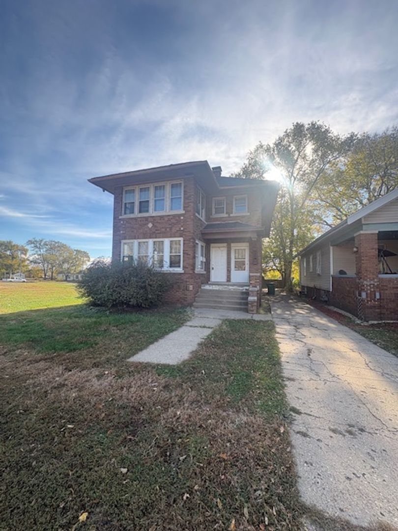 Peoria Apartment: 1208 NE Jefferson