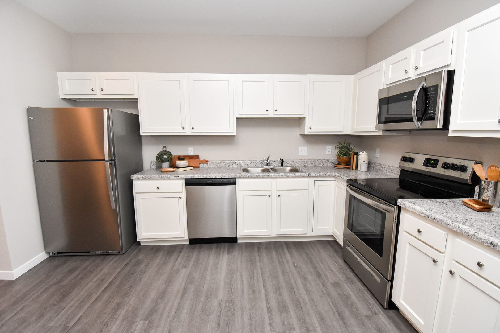 Washington Apartment: 100 Pheasant Run